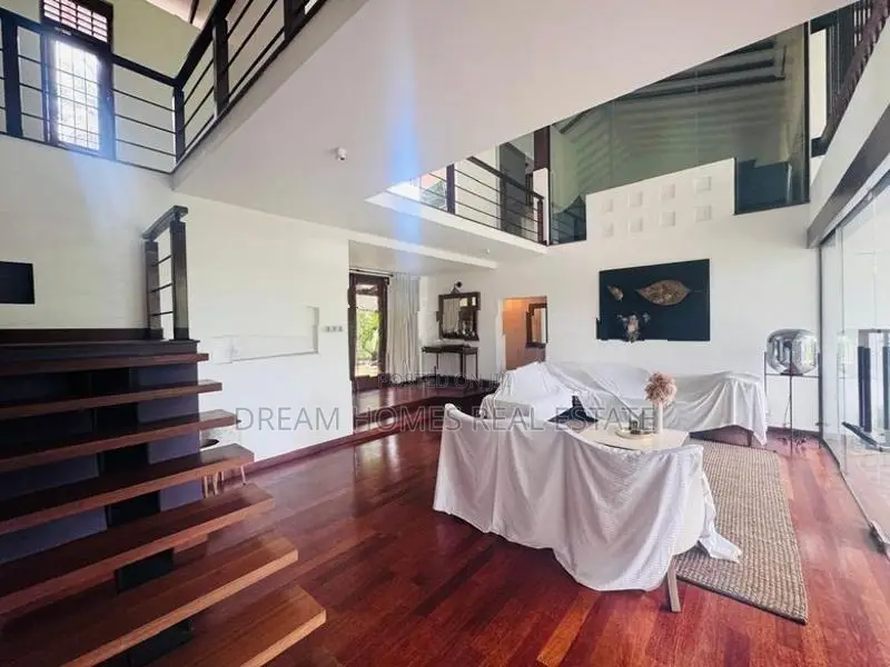 Luxury 5-Bedroom House with Paddy Field View-Baththaramulla