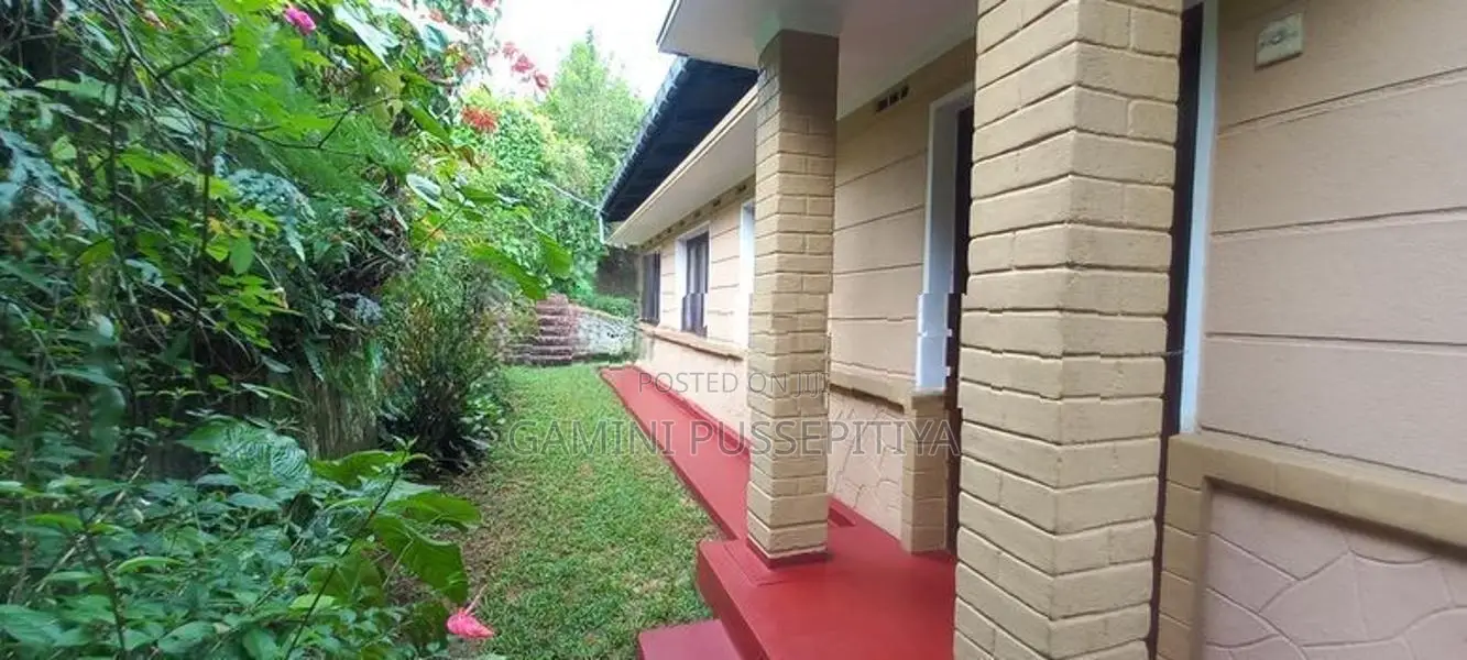 House for sale in Kalugamuwa, Peradeniya