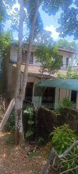 3 story house for sale kurusahandiya tewatta ragama