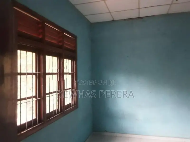 3 story house for sale kurusahandiya tewatta ragama