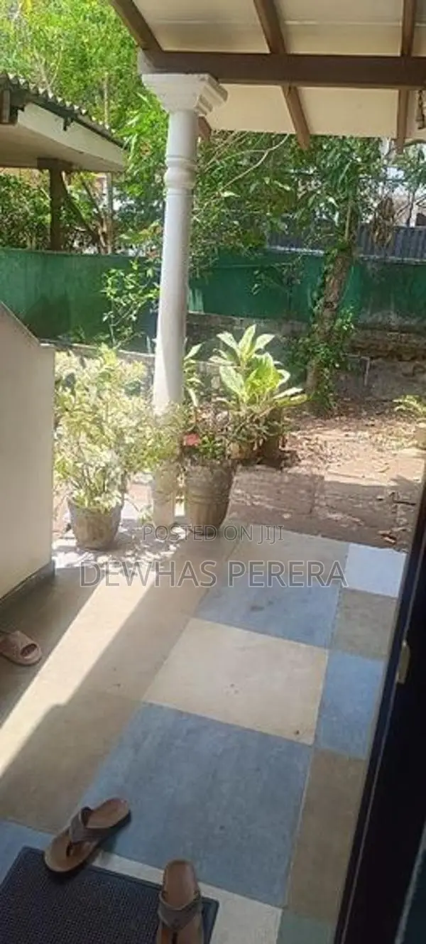 3 story house for sale kurusahandiya tewatta ragama