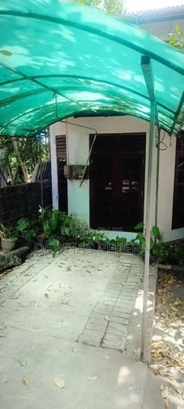 3 story house for sale kurusahandiya tewatta ragama