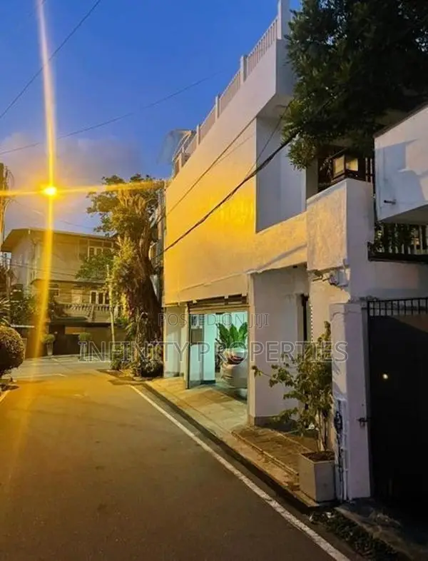(AF153) House for sale in Malalsekara Mawatha, Colombo 7.