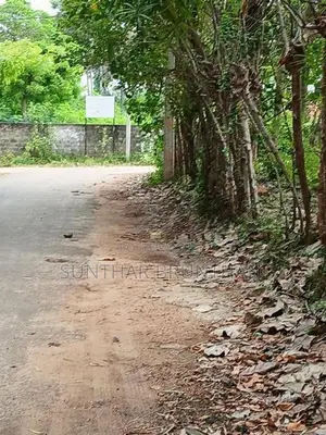 Land for Sale Manippai