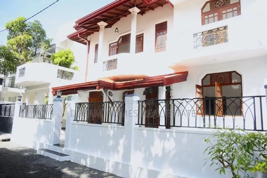 Architecturally Designed House for Sale in Old Galle Road, Moratuwa