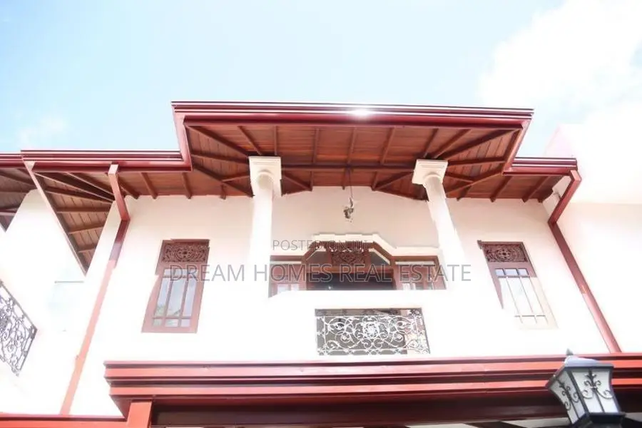 Architecturally Designed House for Sale in Old Galle Road, Moratuwa