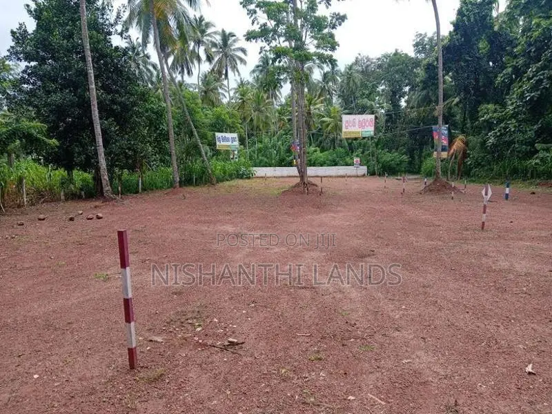 Prime Land for Sale in Mirigama