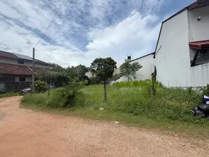 10 Perch Residential Land for Sale – Boralesgamuwa Pirivena Road