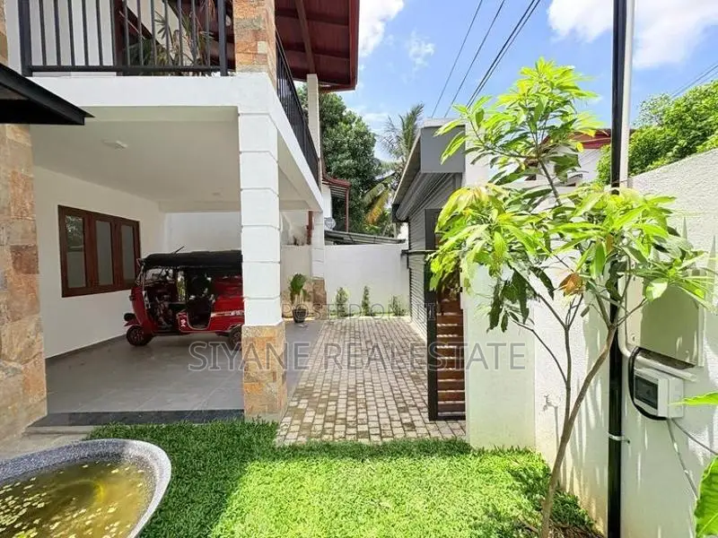 Brand New House For Sale in Hokandara
