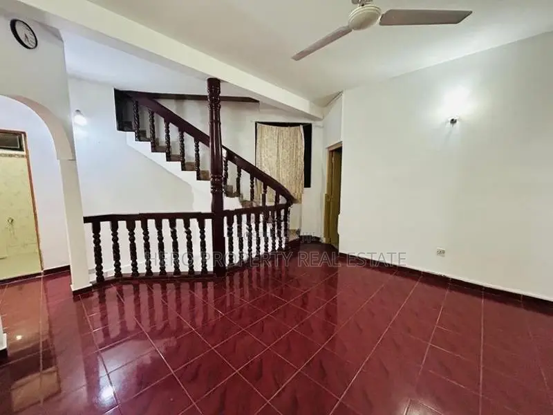 HARR004 - Two Story Modern House for Rent in Nugegoda