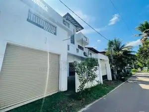 Spacious 5-Bedroom House for Sale in Kadawatha