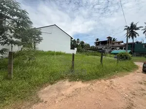 10 Perch Residential Land for Sale – Boralesgamuwa Pirivena Road