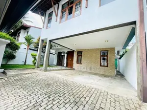 Modern Architect-Designed Luxury House for Sale – Wickramasinghepura