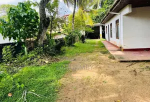Galle City - Dangedara House for Sale
