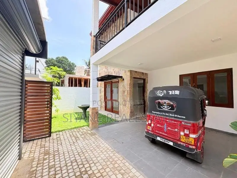 Brand New House For Sale in Hokandara