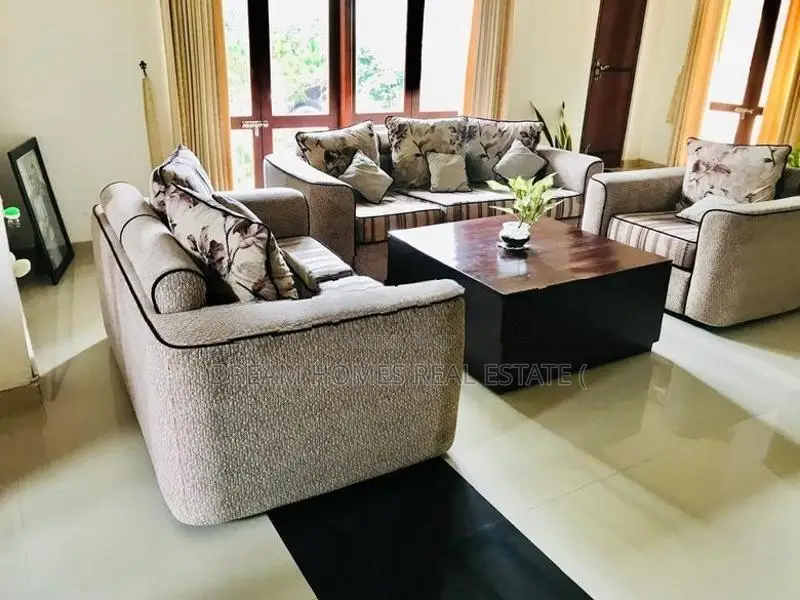 Spacious 3-Bedroom House for Sale in Kandana