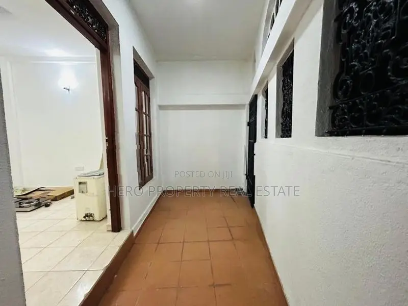 HARR004 - Two Story Modern House for Rent in Nugegoda