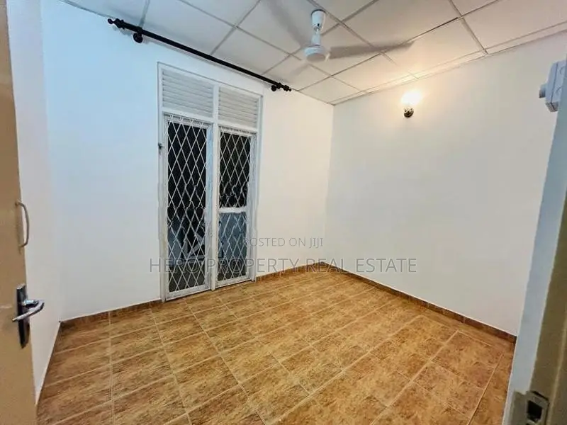 HARR004 - Two Story Modern House for Rent in Nugegoda