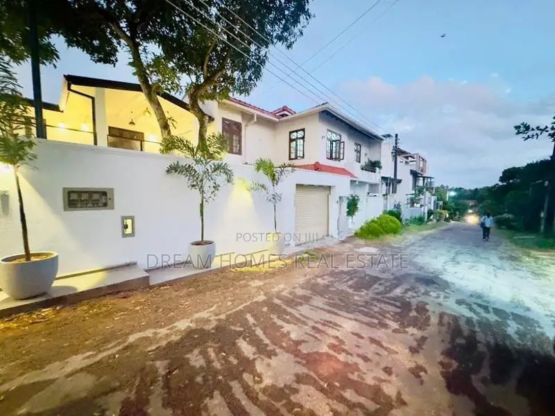 Renovated Family Home for Sale – Araliya Uyana,