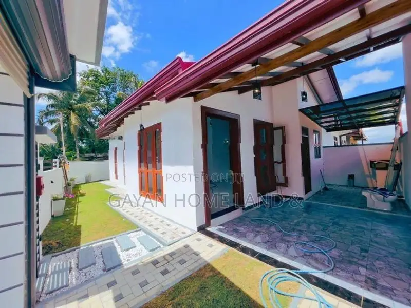 Valuable Brand New Single Storey House in Homagama Pitipana