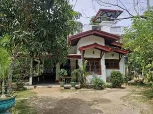 Modern Three Storey House with Land Sale - Badalkumbura