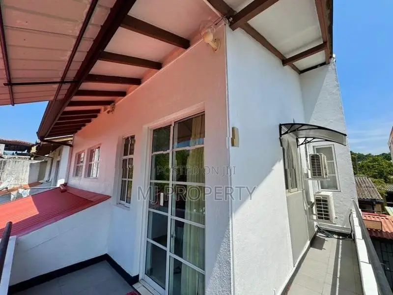 ( IS-1019) Valuable Two Storey House Sale in Athurugiriya