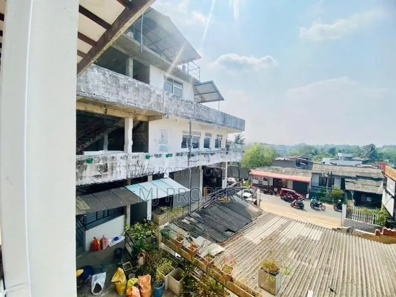 ( IS-1029) Highly Valuable Commercial Building Sale in Pannipitiya