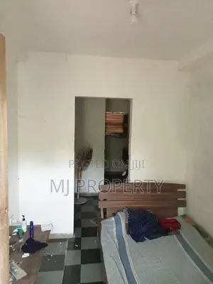 ( IS-1067) Valuable Residential Bare Land Sale in Padukka