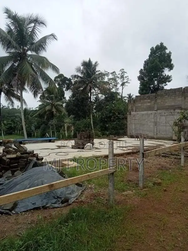 ( IS-1067) Valuable Residential Bare Land Sale in Padukka