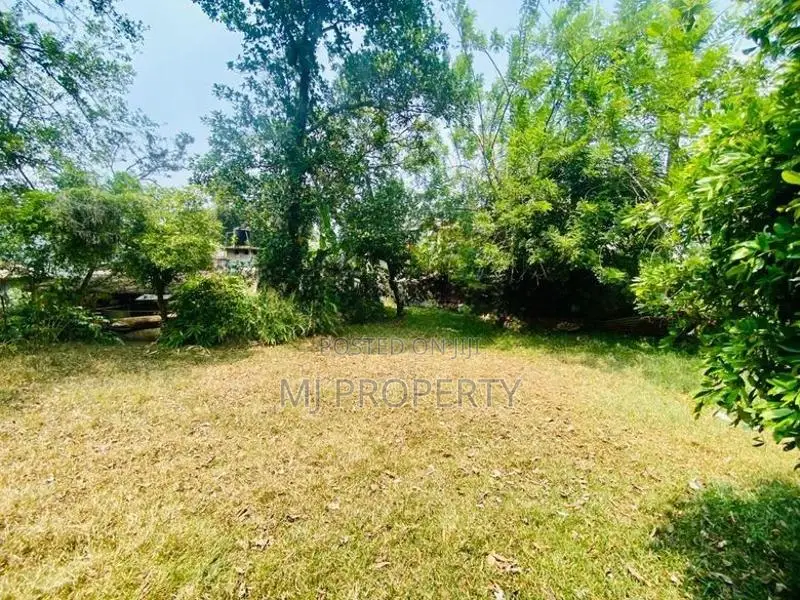 ( IS-1007) Valuable Commercial Bare Land for Sale in Kottawa