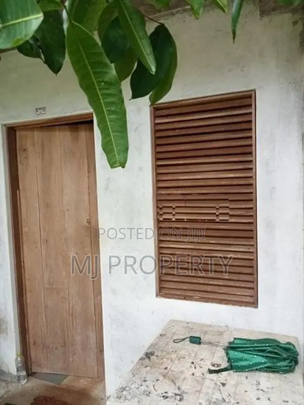 ( IS-1067) Valuable Residential Bare Land Sale in Padukka