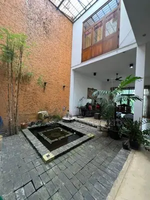 Commercial Building For Sale in Colombo 5.