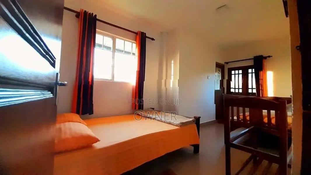 Holiday Bungalow Rent in Nuwara Ealiya (Hill Tea View Cottage)