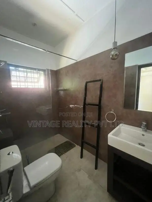 House For Sale in Fife Road Colombo 5