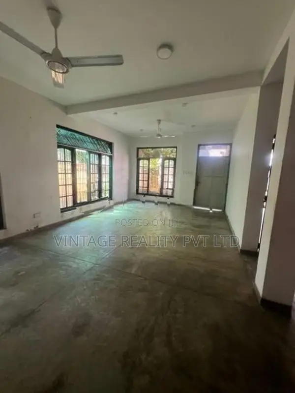 House For Sale in Fife Road Colombo 5