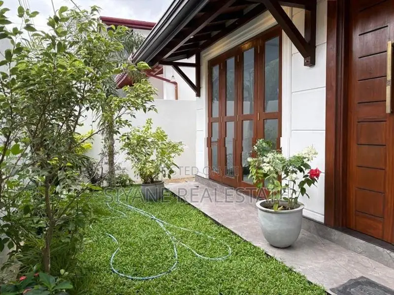 Brand New House For Sale in Malabe - Arangala