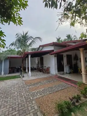 Delgoda Katulanda House for Sale