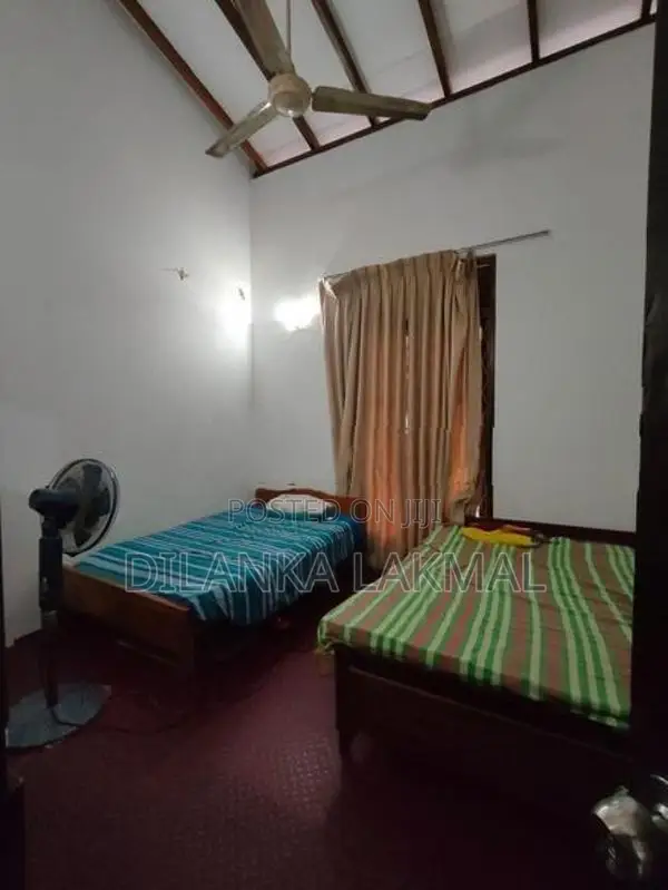 Delgoda Katulanda House for Sale