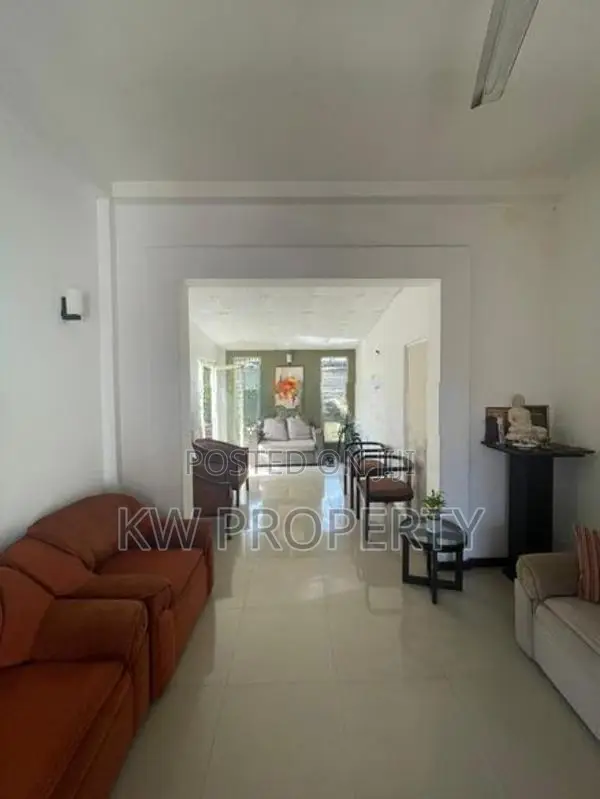 Two story house for sale ratmalana