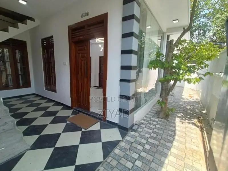 2 BHK Newly Built Luxury House Hunupitiya