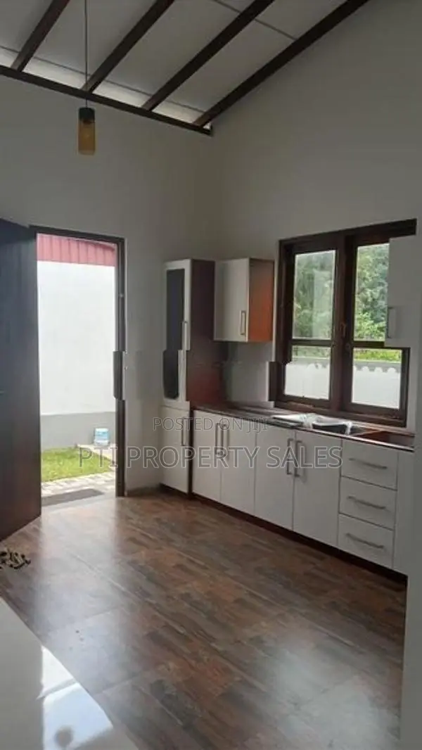 Brand-New House for Sale – Kesbewa (Sudarshna Mawatha)