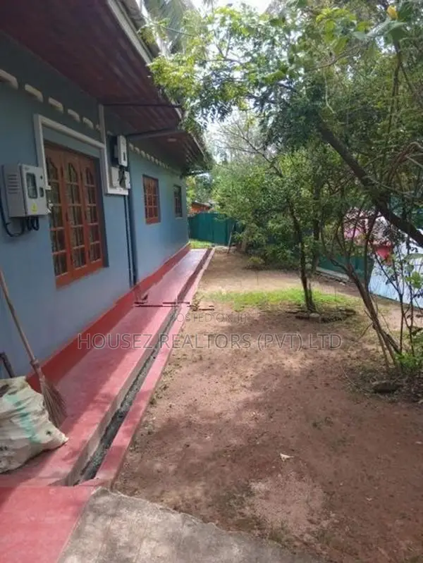 2 Houses with Land Shop for Sale – Wadduwa
