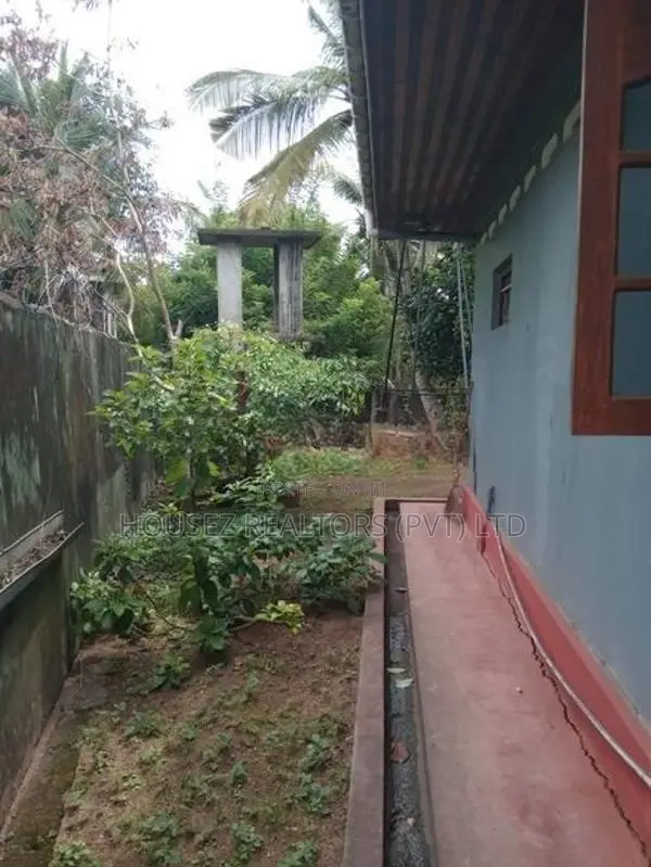 2 Houses with Land Shop for Sale – Wadduwa