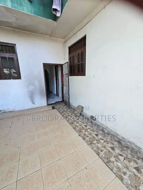 Two Story House for Sale in Wellampitiya