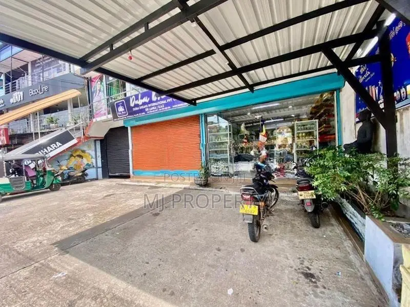 ( TC-1038) Highly Valuable Commercial Building Sale in Malabe