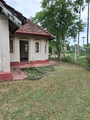 Land in Veyangoda Town Plot 01