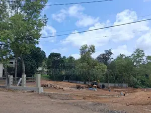 මාලබෙන් ඉඩමක්