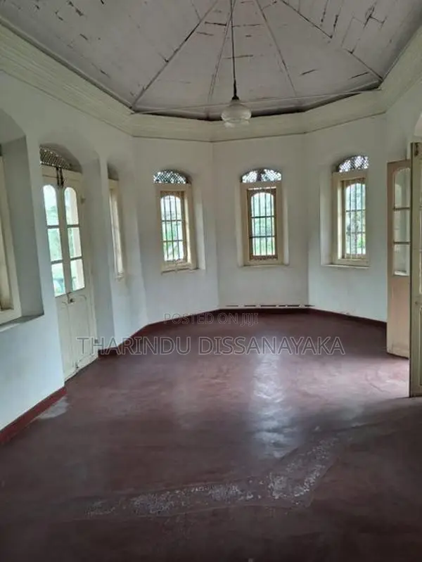 Land in Veyangoda Town Plot 01