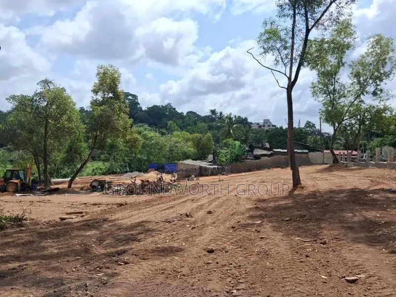 මාලබෙන් ඉඩමක්