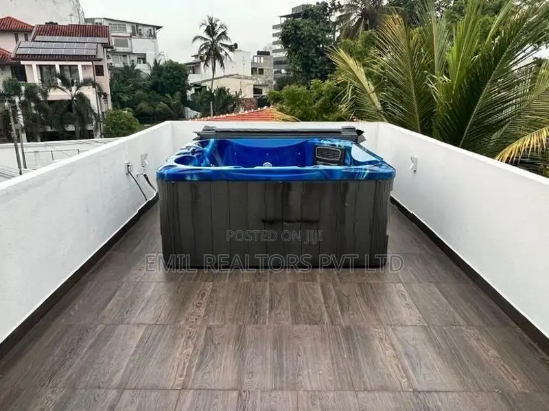 Luxury 5 Bedroom Brand New Modern House for Sale at Nawala (EM058AT)